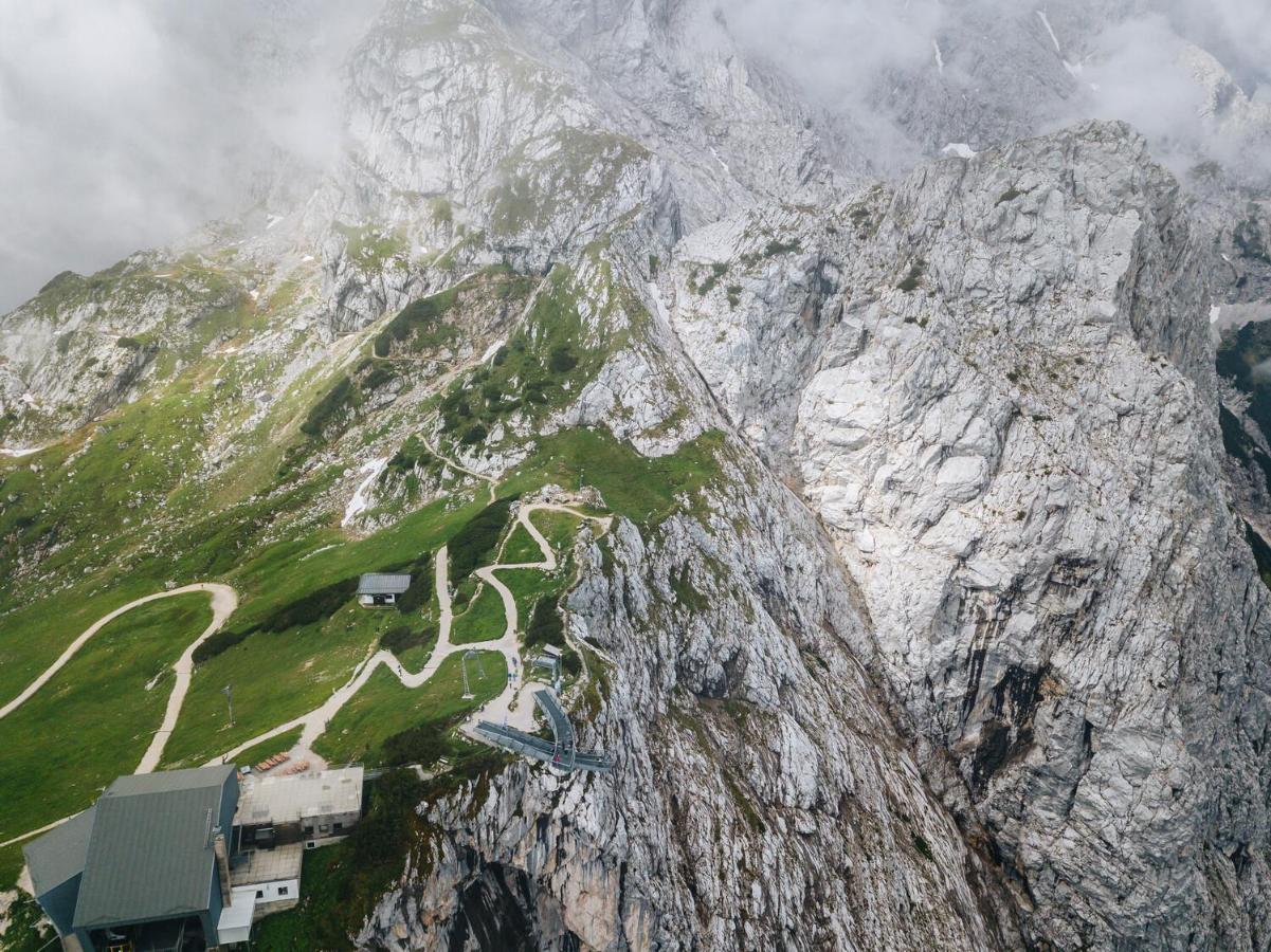 Aja Garmisch-Partenkirchen Luaran gambar