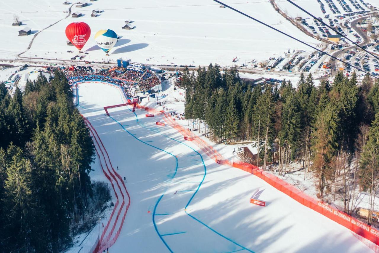 Aja Garmisch-Partenkirchen Luaran gambar