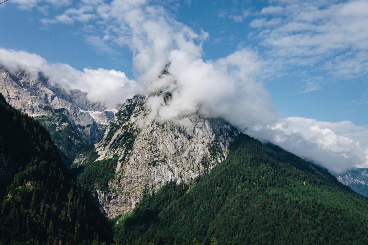 Aja Garmisch-Partenkirchen Luaran gambar